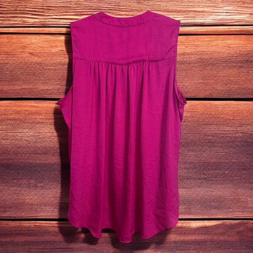 VINCE CAMUTO Hot Pink V-Neck Blouse - Picture 4 of 4